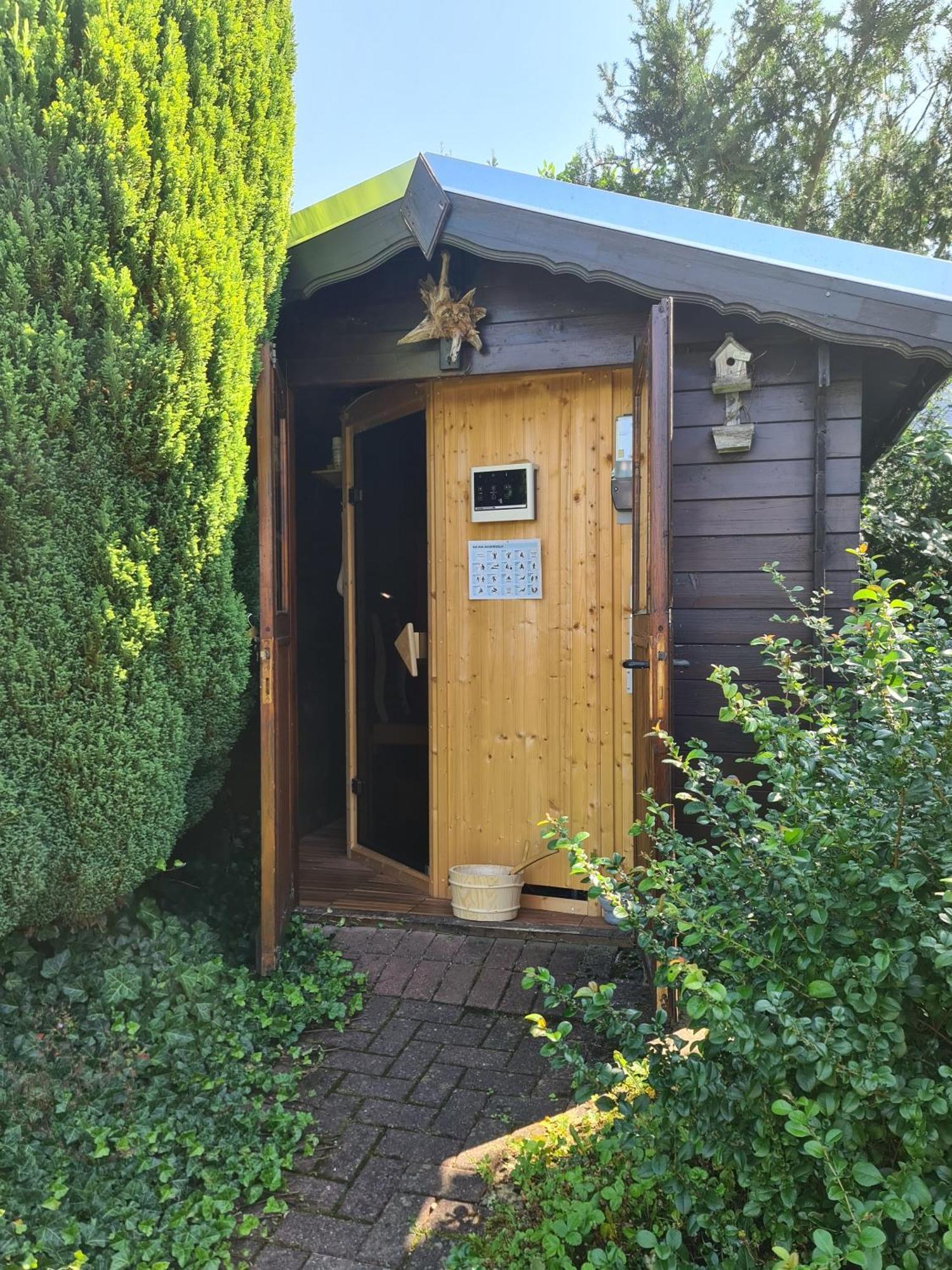 Haus Rosengarten Mit Sauna บาดวึนเน็นแบร์ก ภายนอก รูปภาพ